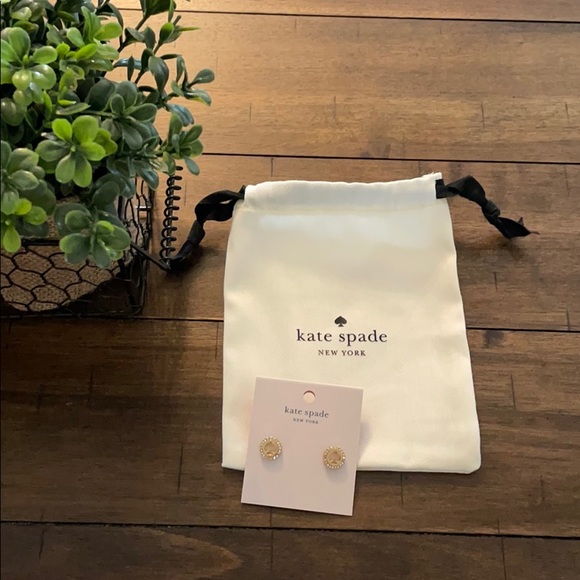 NWT kate spade Gold Spot the Spade Earrings - Picture 2 of 6